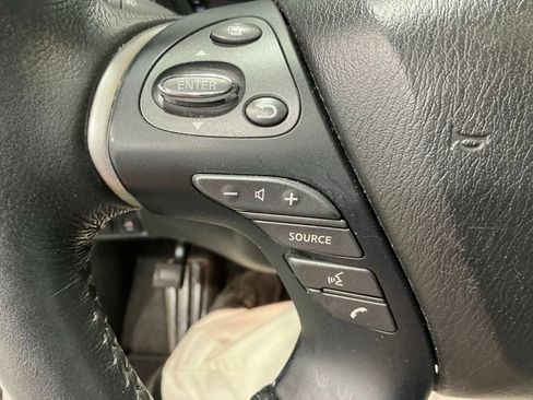 Used 2020 Nissan Pathfinder Platinum FWD image 19