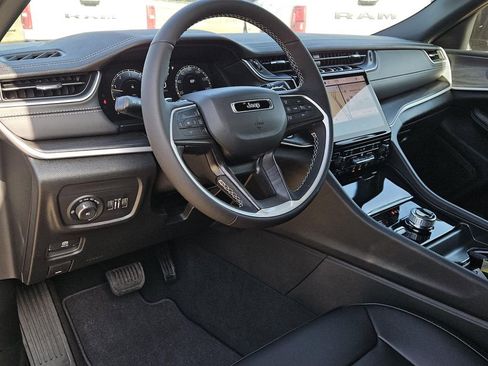 New 2025 Jeep Grand Cherokee Limited image 22