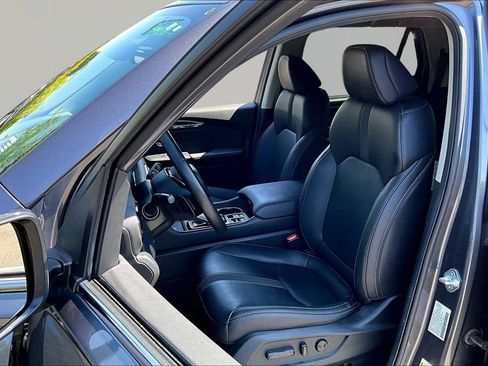 Used 2025 Honda Pilot EX-L image 17