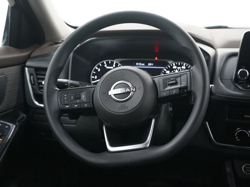 Used 2023 Nissan Rogue S image 16