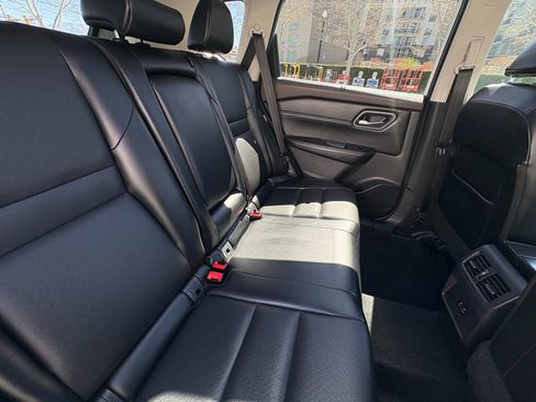 Used 2021 Nissan Rogue SV w/ Premium Package image 25