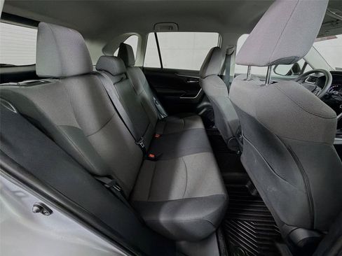 Used 2023 Toyota RAV4 XLE AWD/4WD image 28