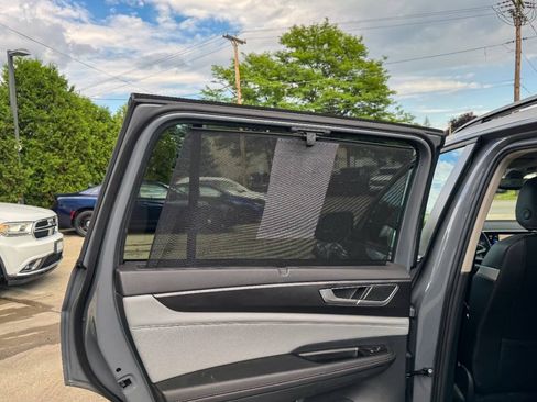 Used 2024 Volkswagen Atlas Peak Edition SEL AWD/4WD image 23