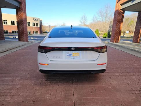 Used 2025 Honda Accord SE image 5