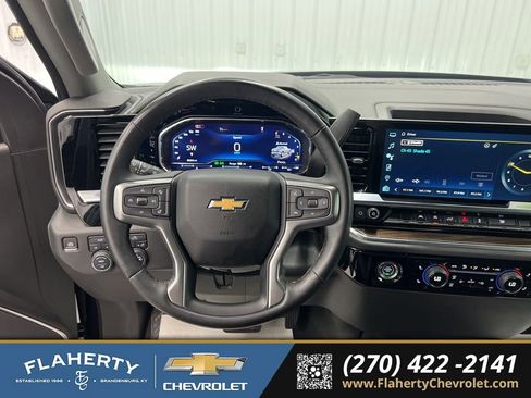 Used 2024 Chevrolet Silverado 1500 LT image 25