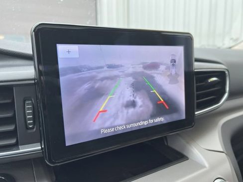 Used 2023 Ford Explorer XLT w/ Equipment Group 202A image 29