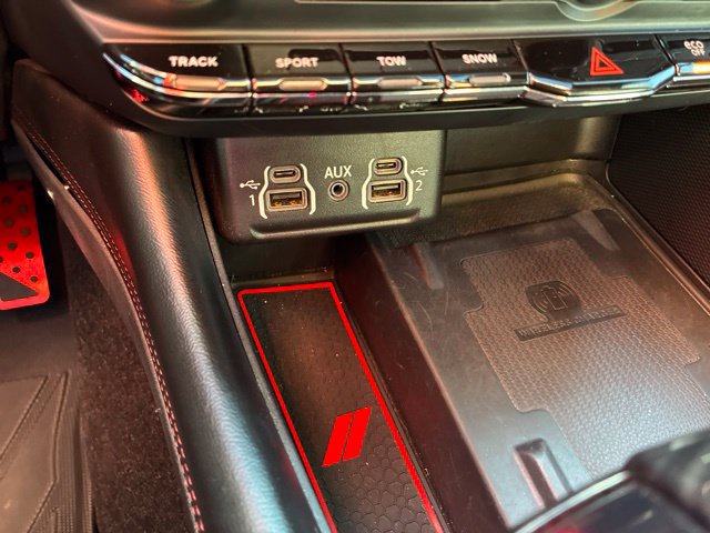 Used 2022 Dodge Durango R/T w/ Tow 'N Go Package AWD/4WD image 31