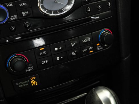 Used 2014 INFINITI QX70 3.7 image 31