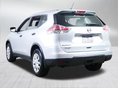 Used 2016 Nissan Rogue S image 5
