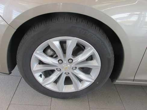 Used 2024 Chevrolet Malibu LT image 13