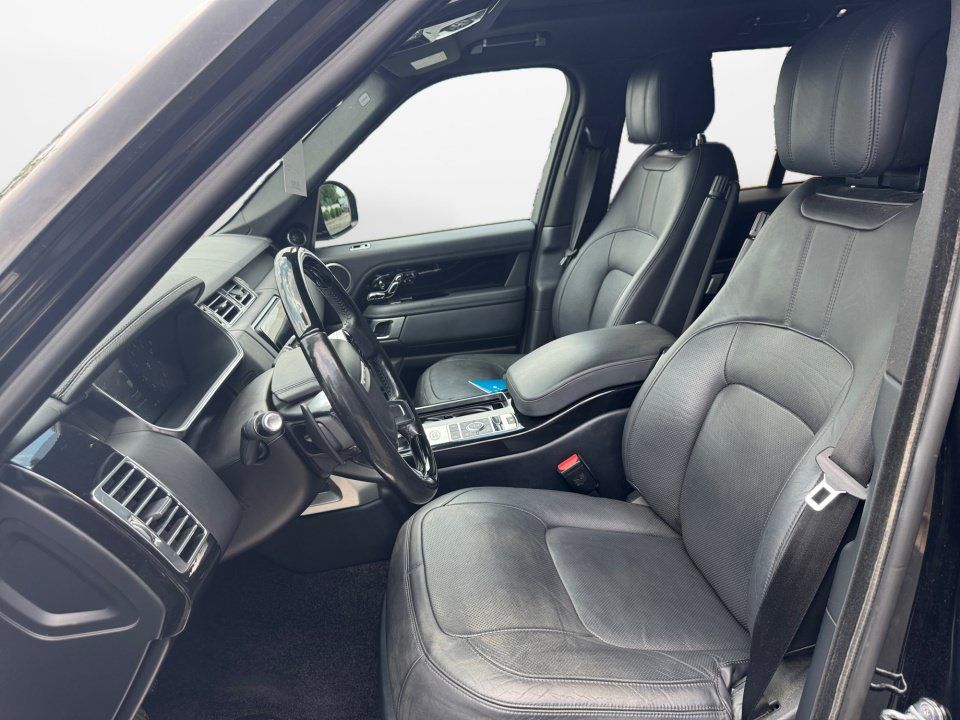 Used 2018 Land Rover Range Rover Supercharged AWD/4WD image 9