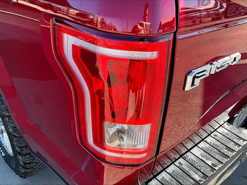 Used 2017 Ford F150 XLT w/ Trailer Tow Package image 28