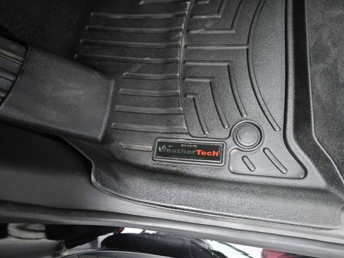 Used 2022 Chevrolet Traverse LT w/ Midnight/Sport Edition AWD/4WD image 15