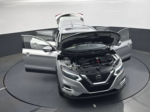 Used 2022 Nissan Rogue Sport SL w/ Premium Package FWD image 41