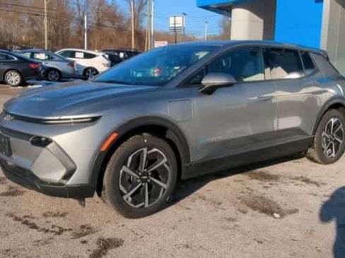 New 2026 Chevrolet Equinox EV LT image 4