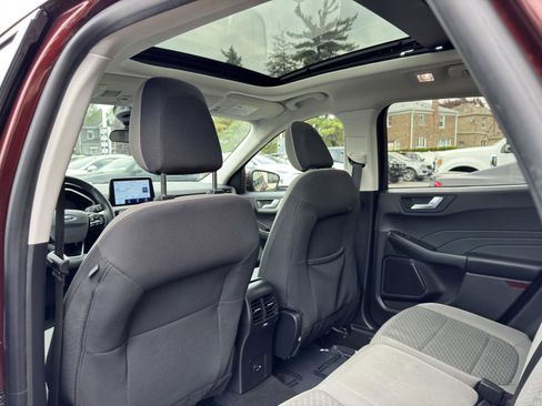 Used 2021 Ford Escape SE w/ Cold Weather Package FWD image 27