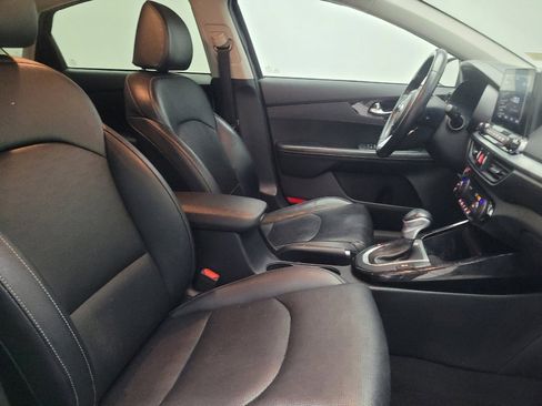 Used 2020 Kia Forte EX image 21