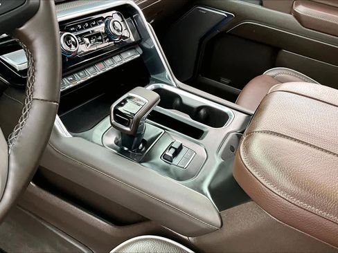 Used 2024 GMC Sierra 1500 Denali w/ Technology Package image 17