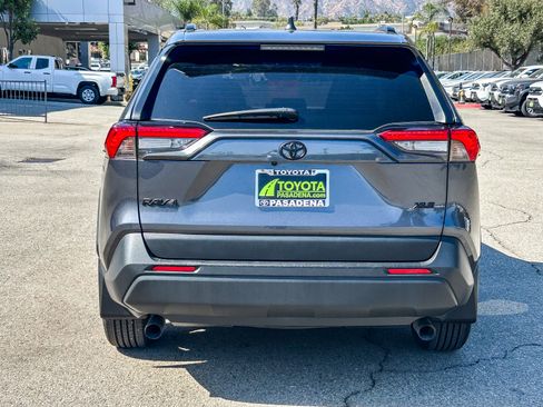 Used 2025 Toyota RAV4 XLE w/ Convenience Package FWD image 7