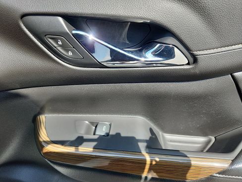 Used 2019 GMC Acadia SLE image 37