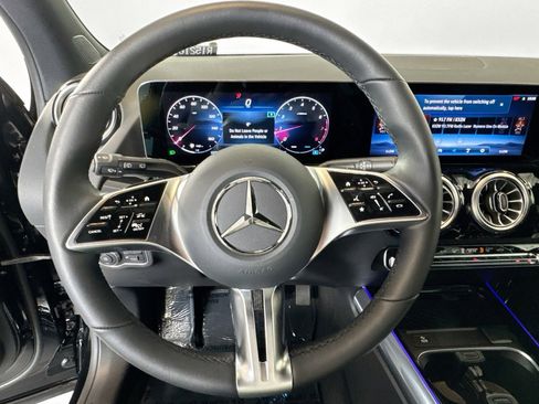 Certified 2026 Mercedes-Benz GLA 250 4MATIC image 11