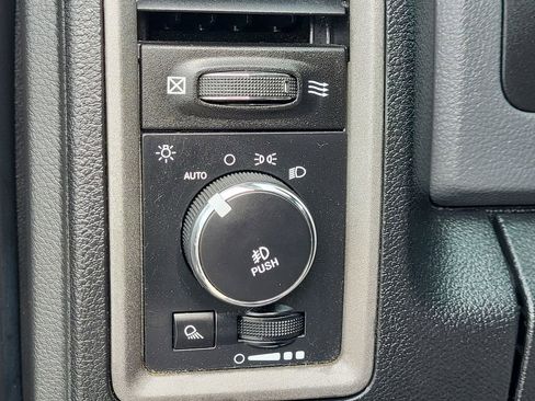 Used 2016 RAM 1500 Express image 23