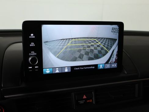 Used 2025 Honda Pilot EX-L image 6