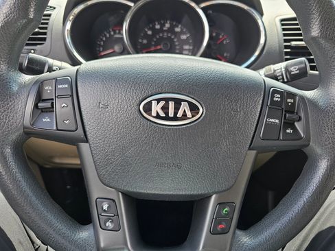 Used 2011 Kia Sorento LX FWD image 10