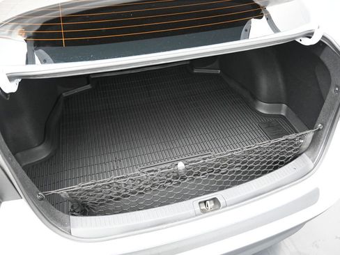 Used 2025 Toyota Corolla LE image 21