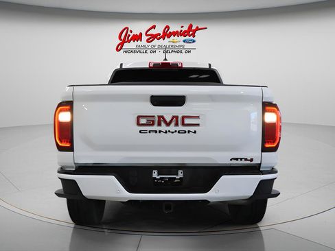 Used 2024 GMC Canyon AT4 w/ AT4 Premium Package AWD/4WD image 5