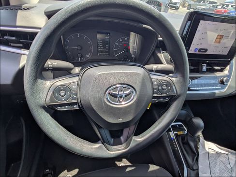 Used 2024 Toyota Corolla LE FWD image 17
