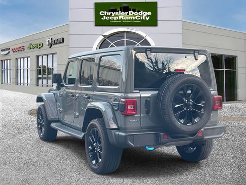 Used 2023 Jeep Wrangler Sahara w/ Cold Weather Group image 8