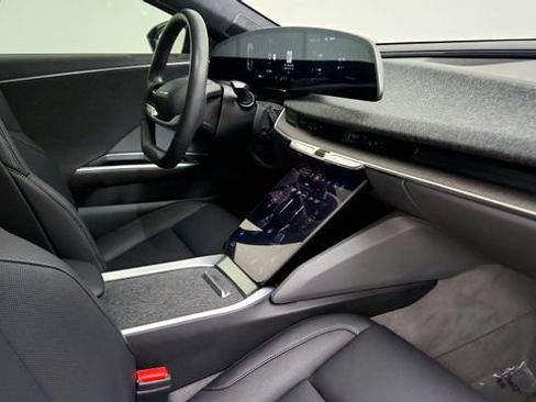 Used 2024 Lucid Air Touring AWD/4WD image 36