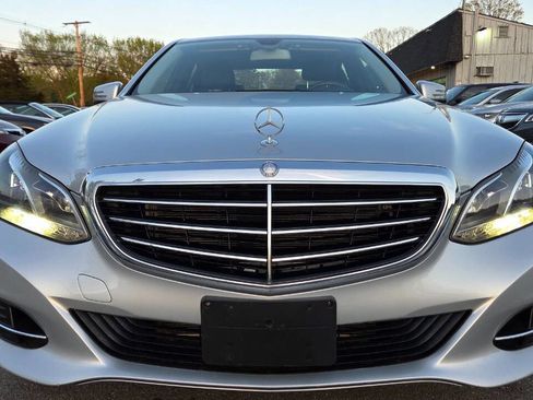 Used 2014 Mercedes-Benz E 350 4MATIC Sedan image 4