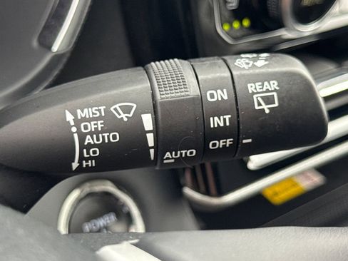 Used 2023 Toyota Highlander Platinum AWD/4WD image 42