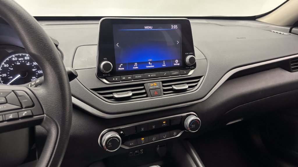 Used 2025 Nissan Altima 2.5 S FWD image 20