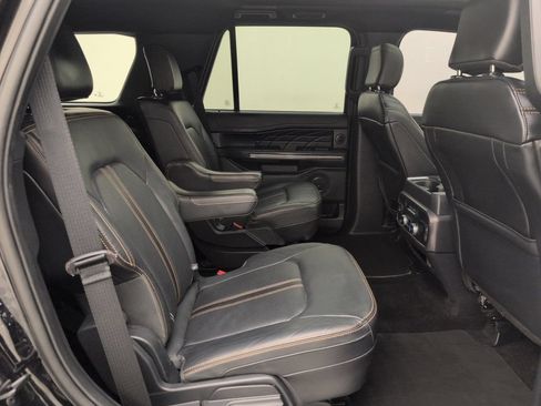 Certified 2023 Ford Expedition Platinum RWD image 17