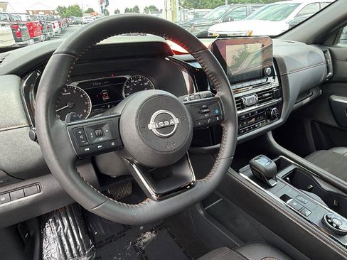 Used 2024 Nissan Pathfinder Rock Creek AWD/4WD image 23