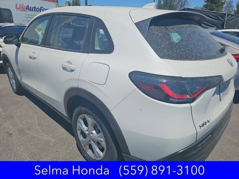 Certified 2024 Honda HR-V LX image 3