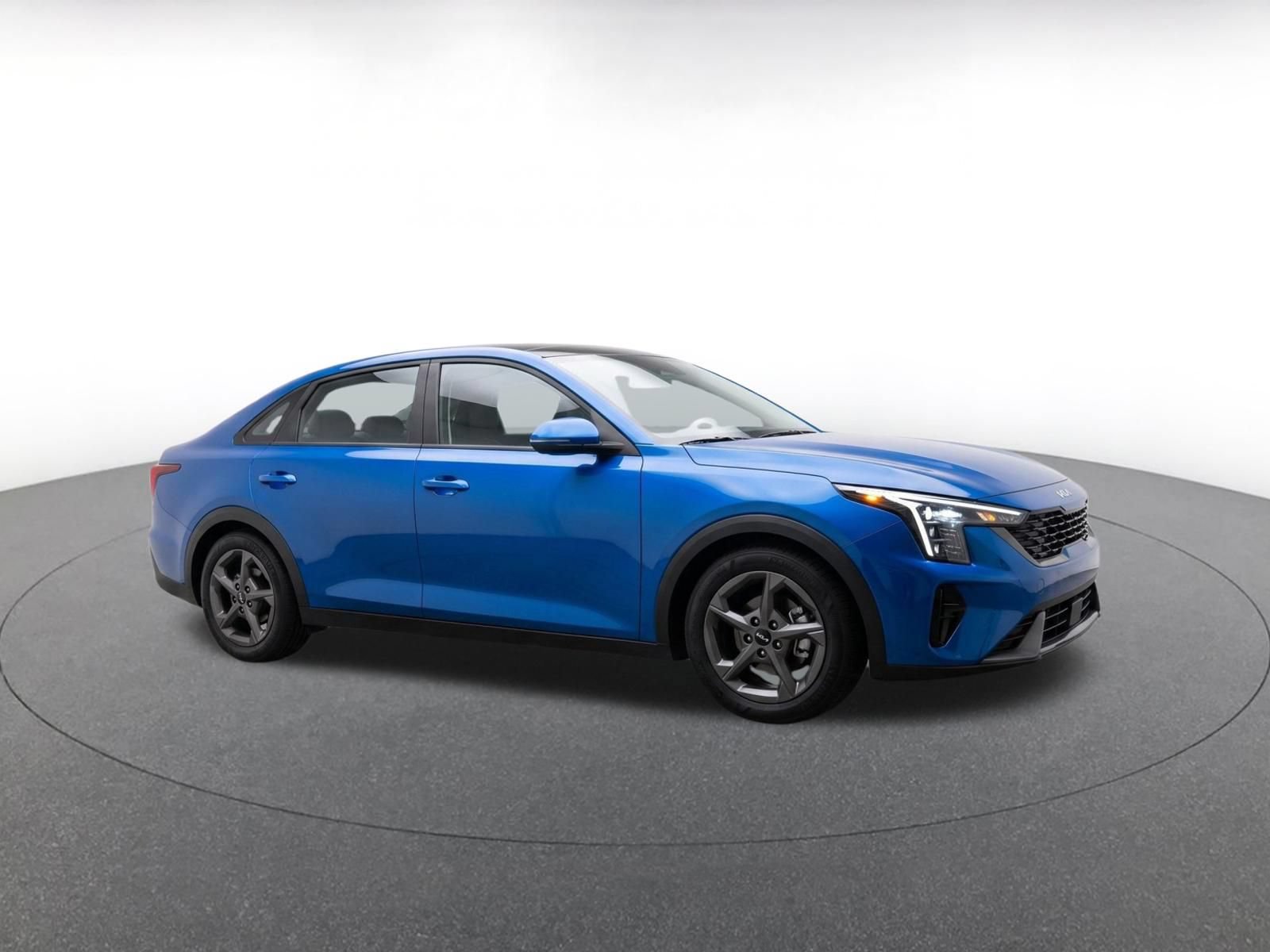 Used 2026 Kia K4 FWD image 2