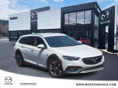 Used 2018 Buick Regal Essence w/ Driver Confidence Package #1