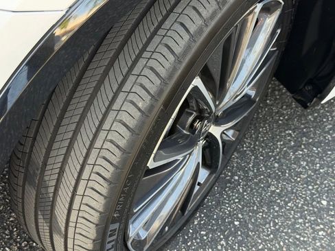 Used 2025 Toyota Prius XLE image 13