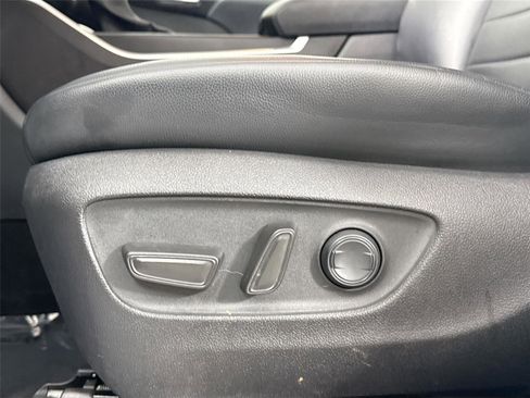 Certified 2022 Toyota Highlander XLE image 30