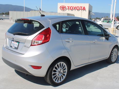 Used 2014 Ford Fiesta Titanium FWD image 3