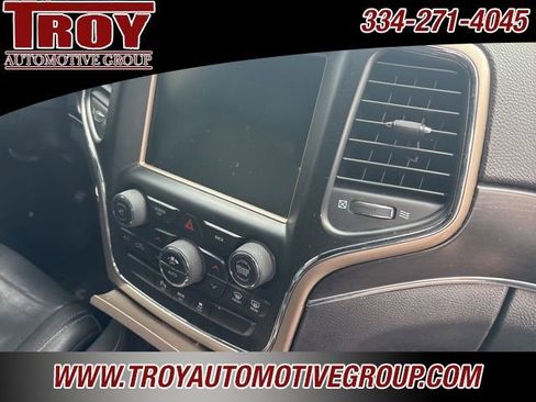 Used 2014 Jeep Grand Cherokee Limited image 16