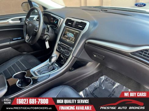Used 2016 Ford Fusion SE w/ Equipment Group 202A FWD image 9