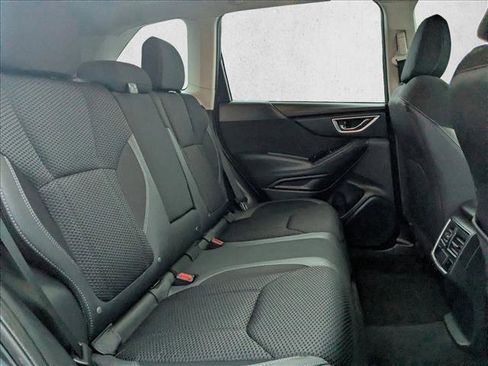 Used 2019 Subaru Forester Premium w/ All-Weather Package image 22