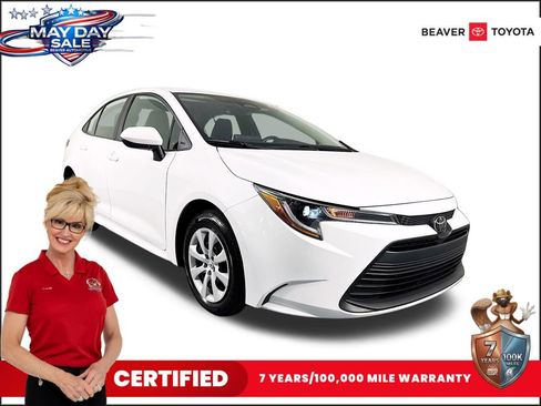 Used 2025 Toyota Corolla LE FWD image 1
