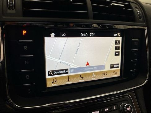 Used 2017 Lincoln Continental Reserve w/ Technology Package FWD image 29