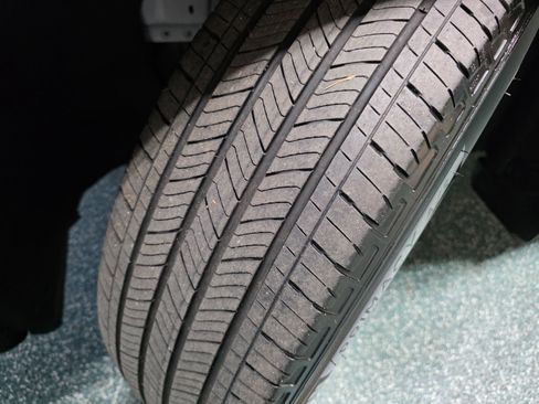 Used 2022 Ford Escape Titanium w/ Titanium Premium Package image 13